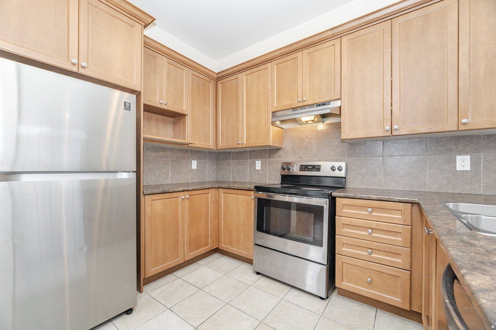 Brampton, ON L7A 4Z3,48 Fresnel RD