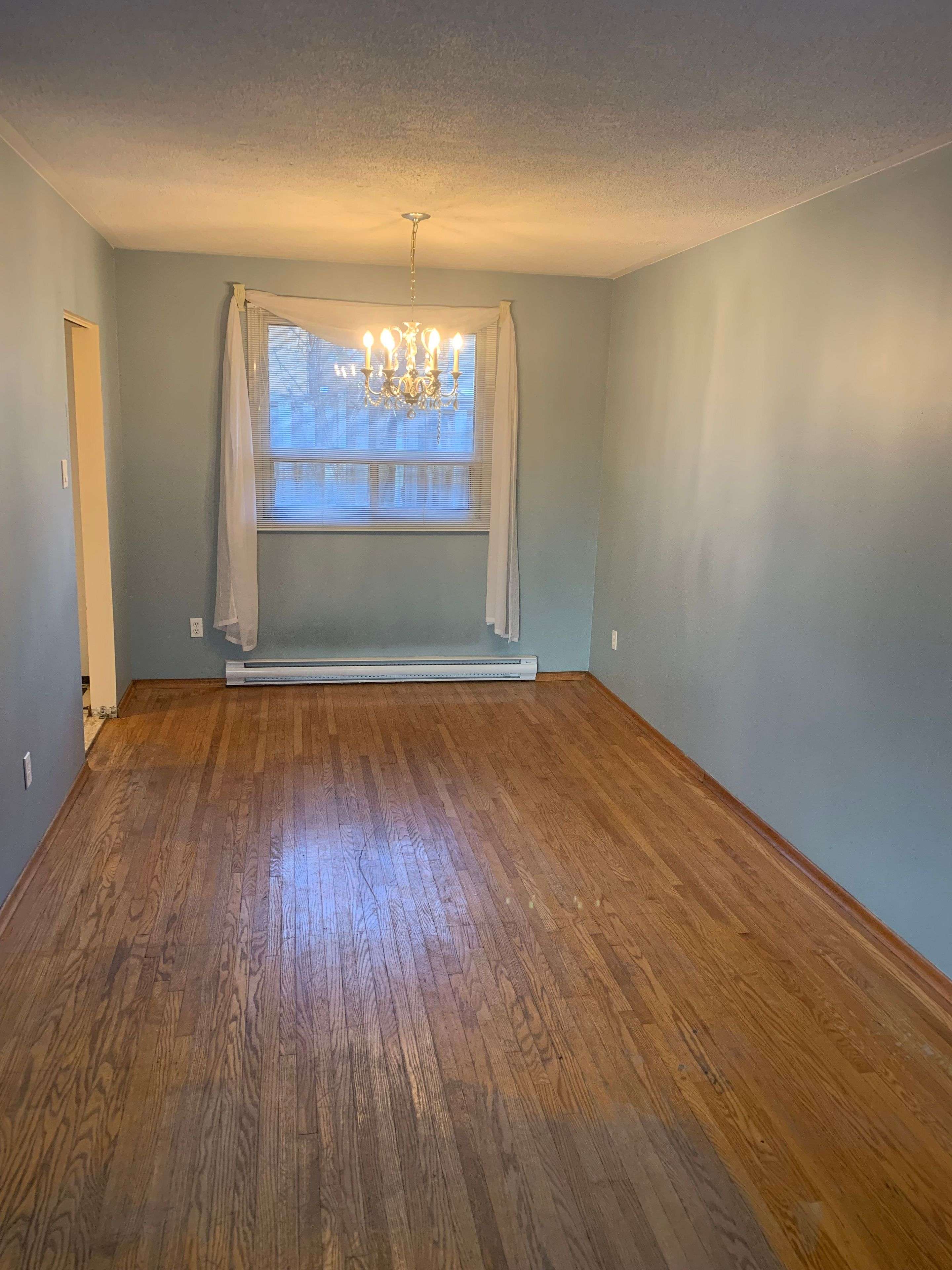 Oakville, ON L6H 2A9,1089 Pearson DR