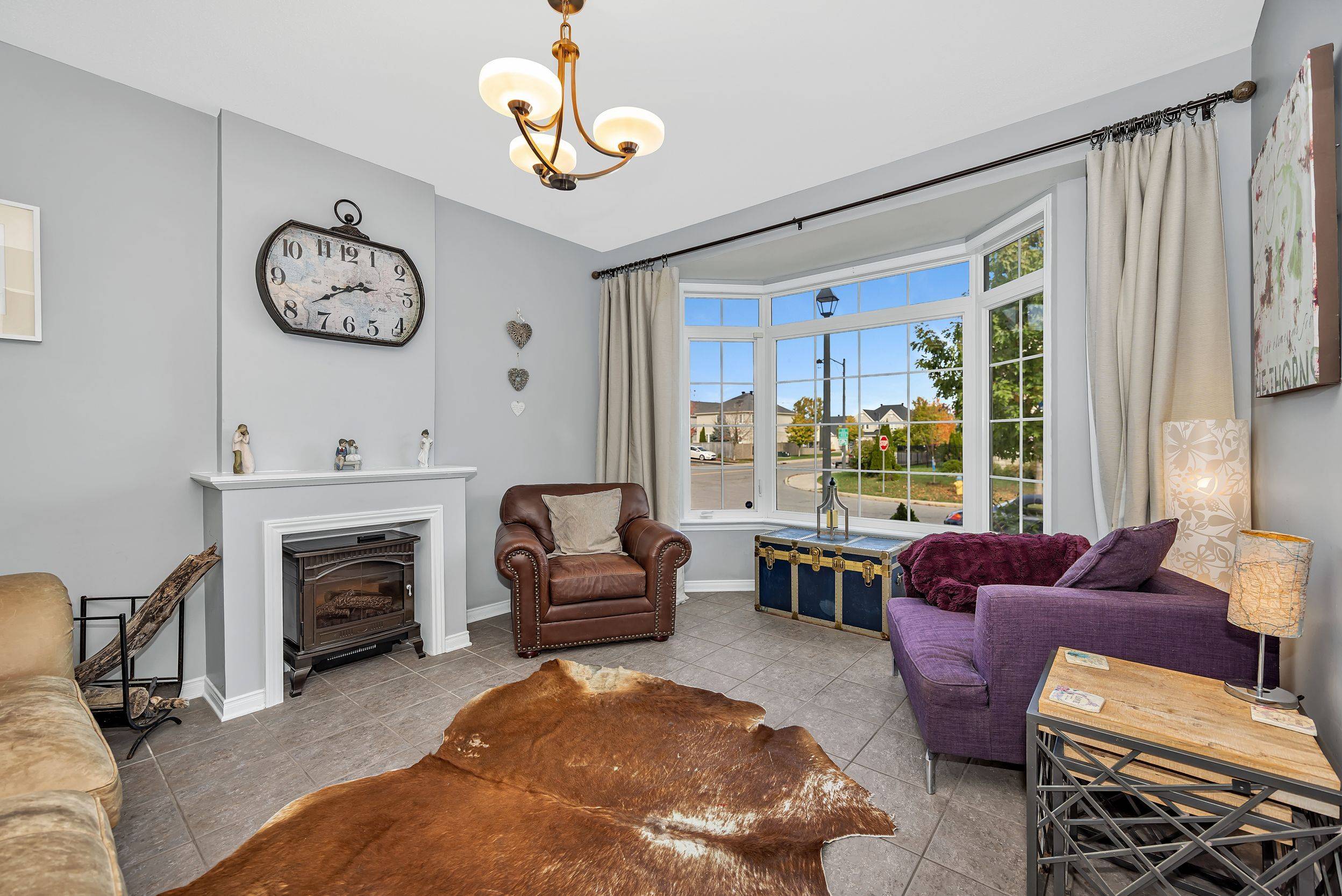 Barrhaven, ON K2J 5S9,200 Kinloch CT