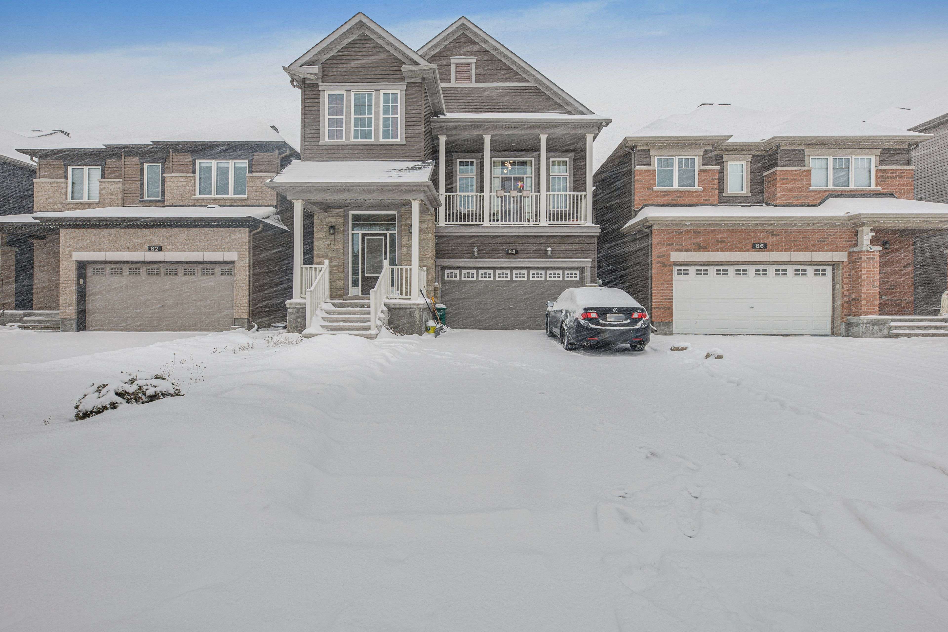 Barrhaven, ON K2J 6E8,84 Russet TER