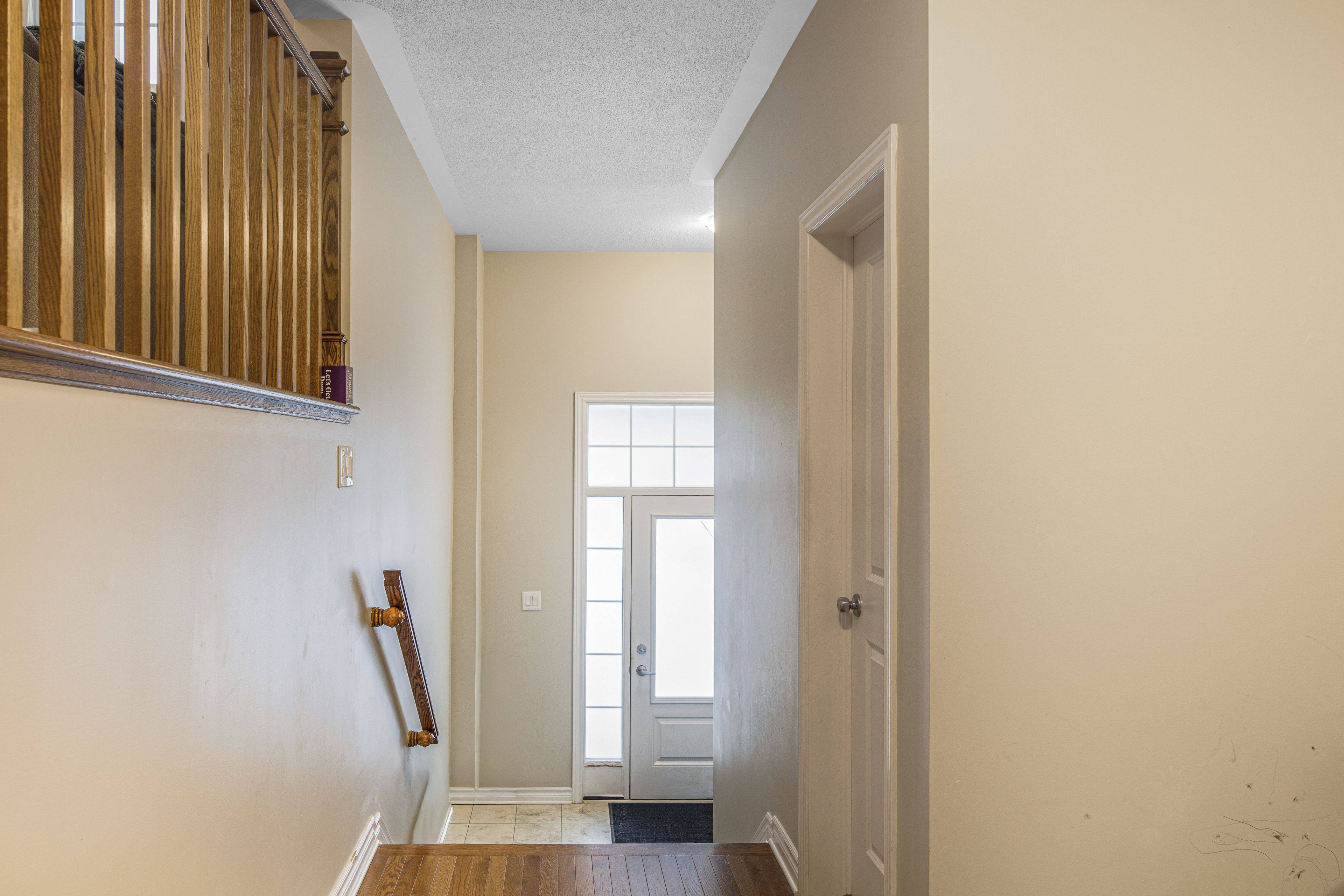 Barrhaven, ON K2J 6E8,84 Russet TER