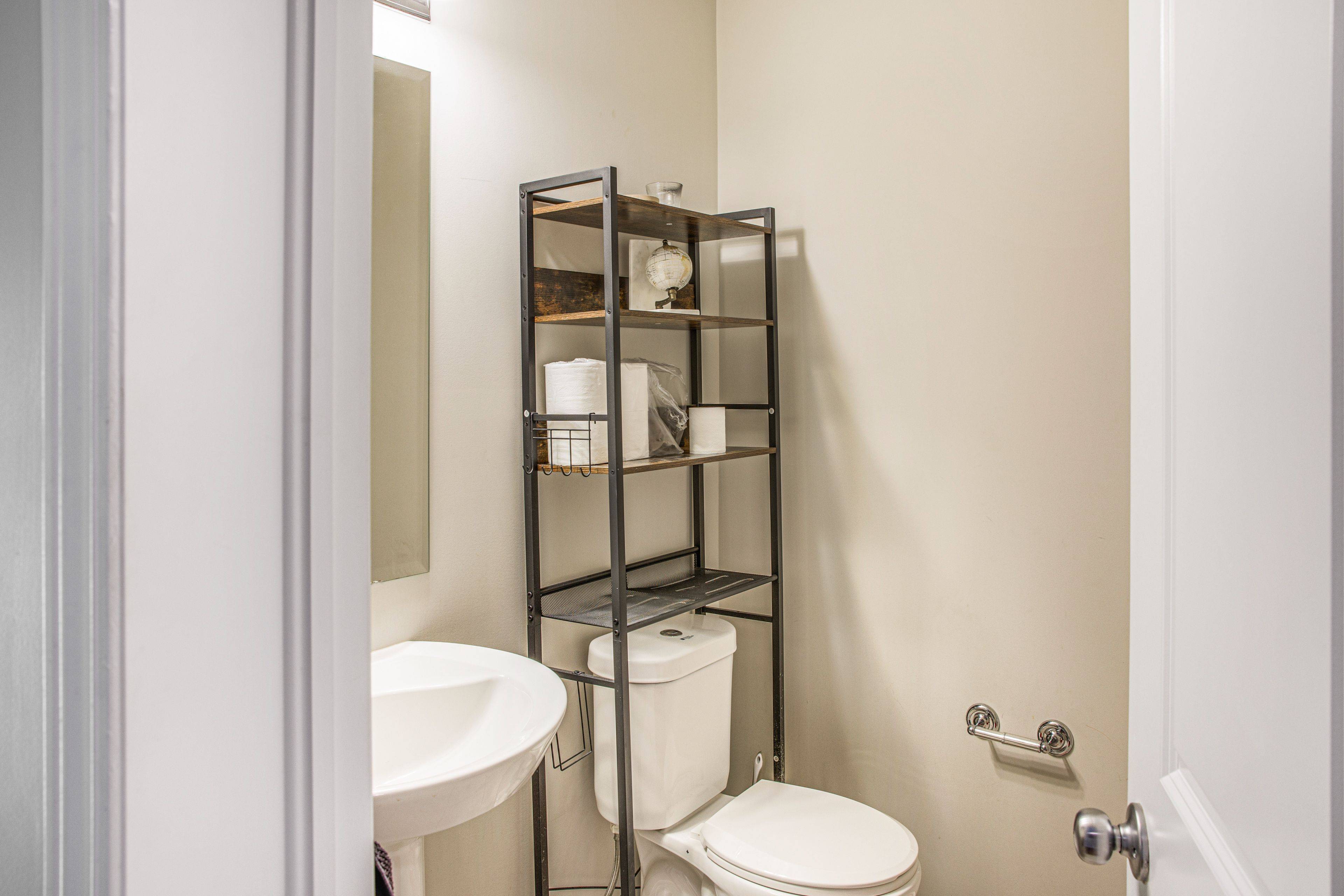 Barrhaven, ON K2J 6E8,84 Russet TER