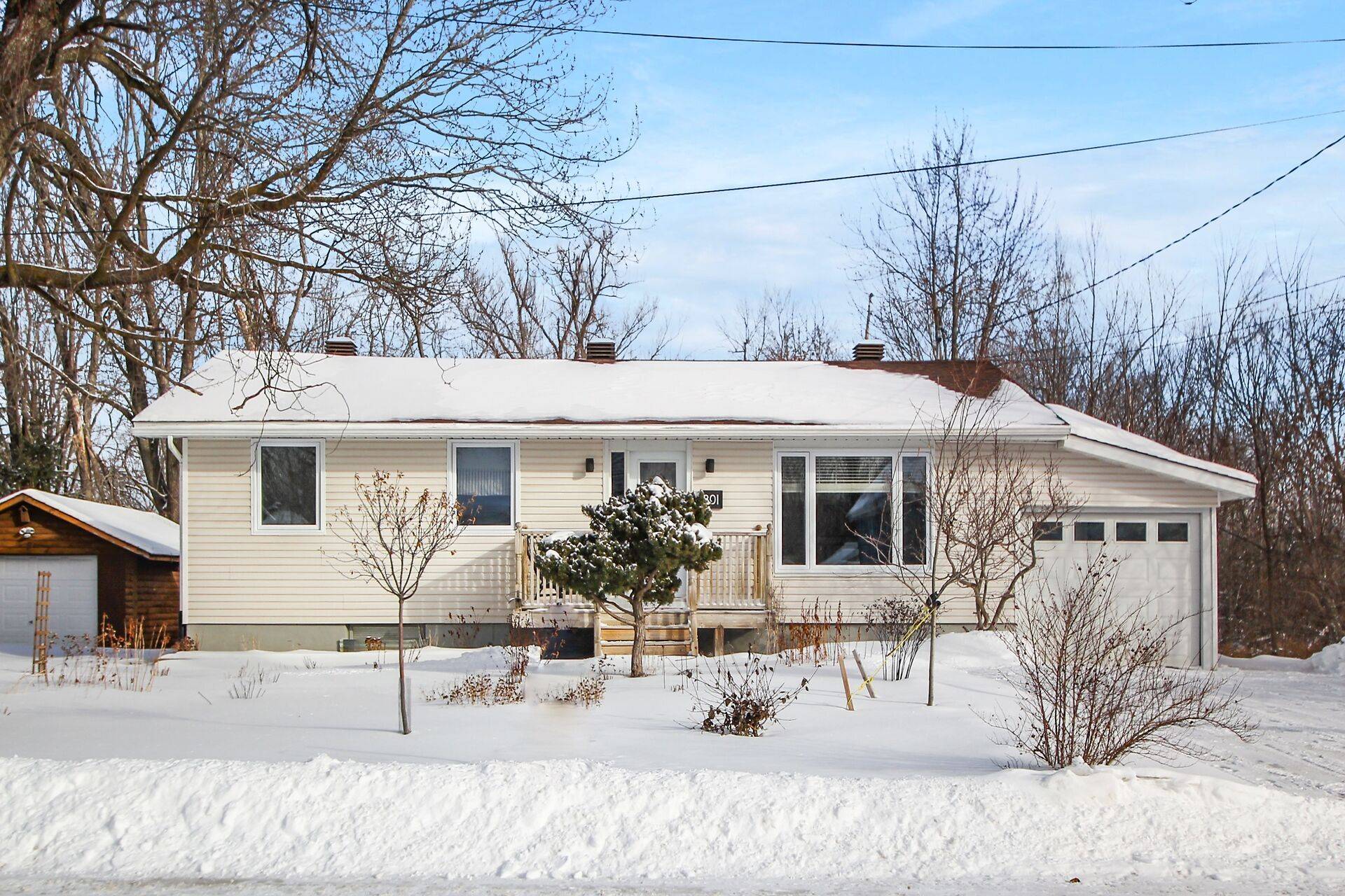 Mississippi Mills, ON K0A 1A0,301 Water ST