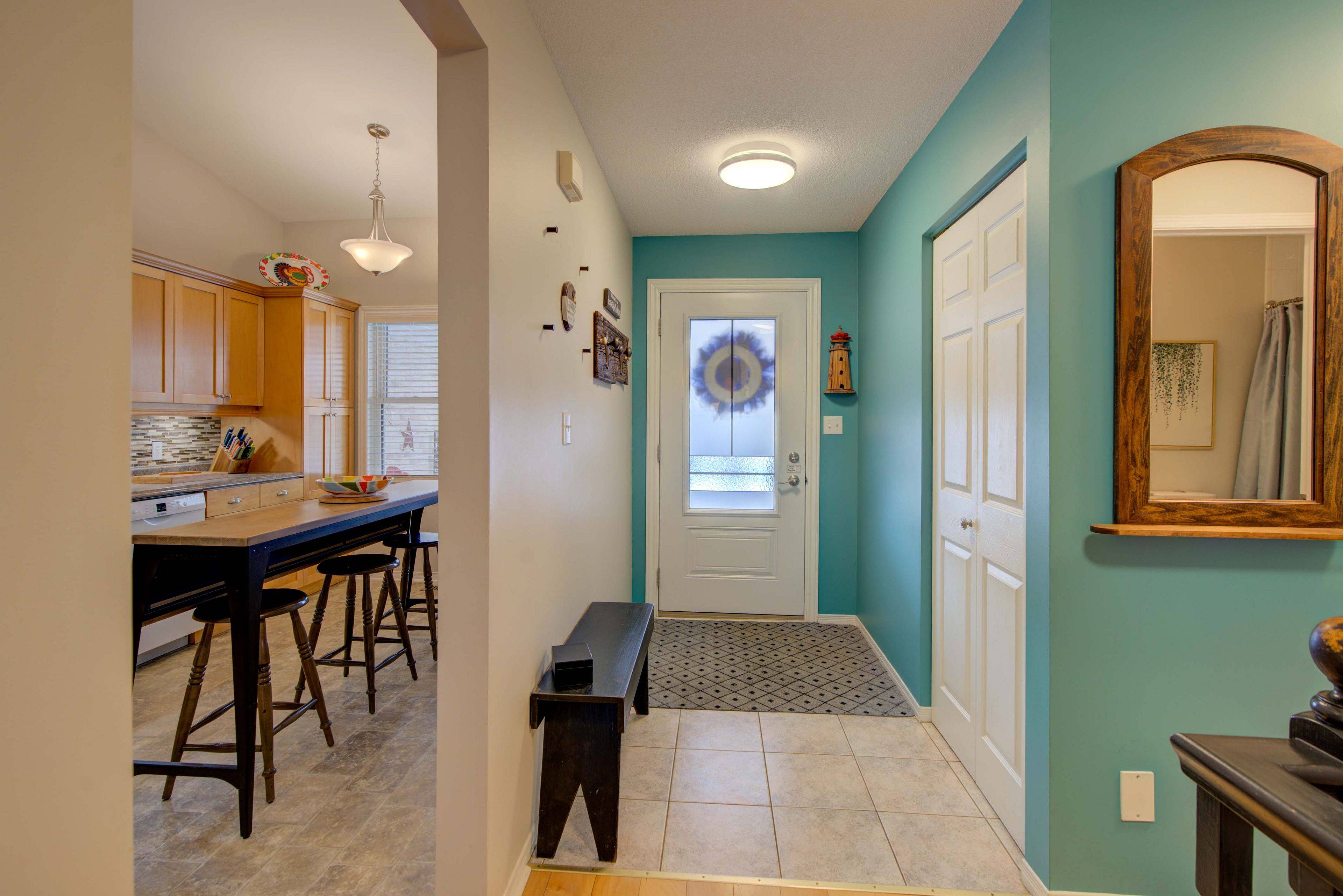 Kingston, ON K7M 8K7,406 Waterloo DR