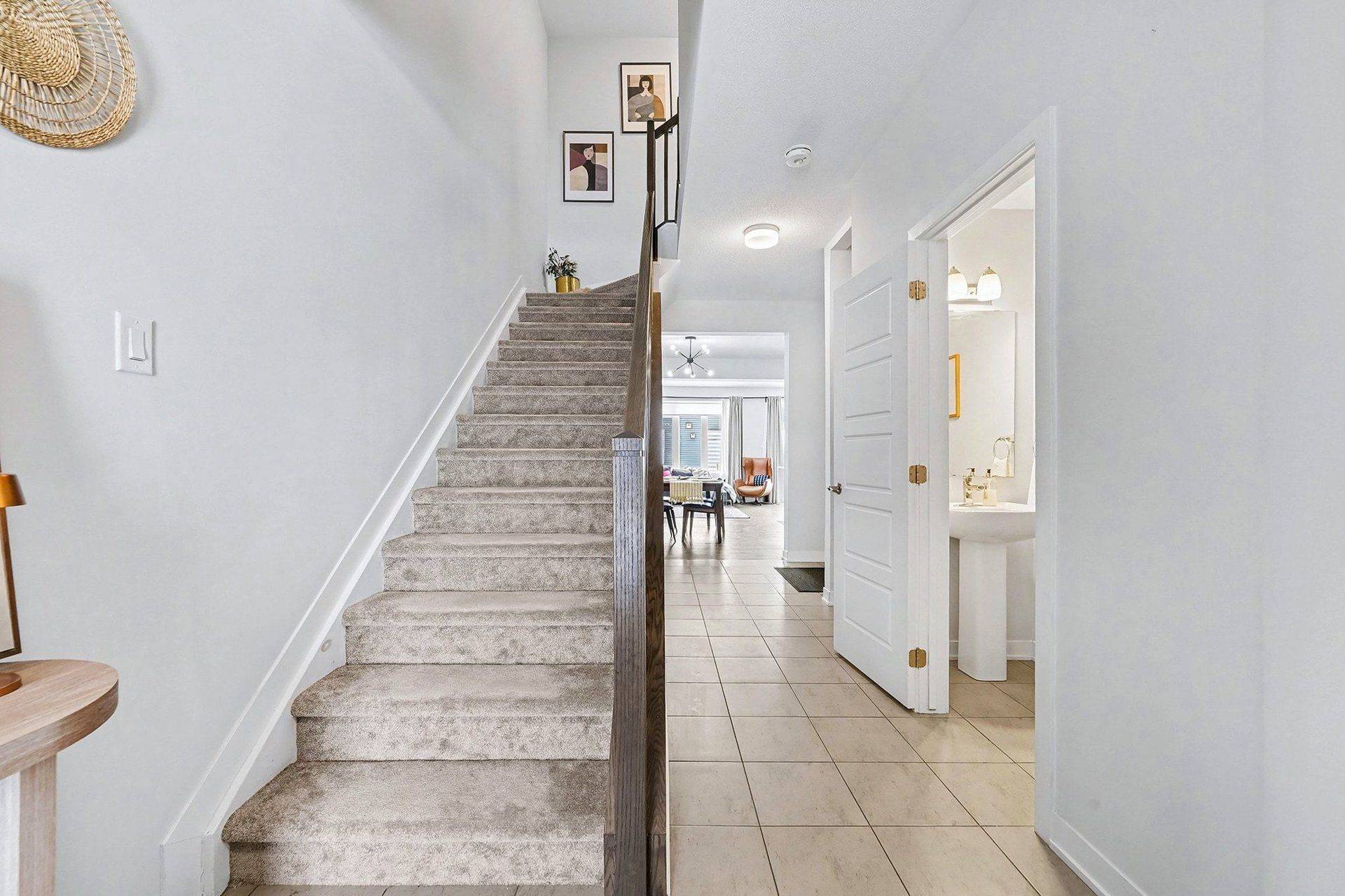 Barrhaven, ON K2J 7B1,2485 Watercolours WAY