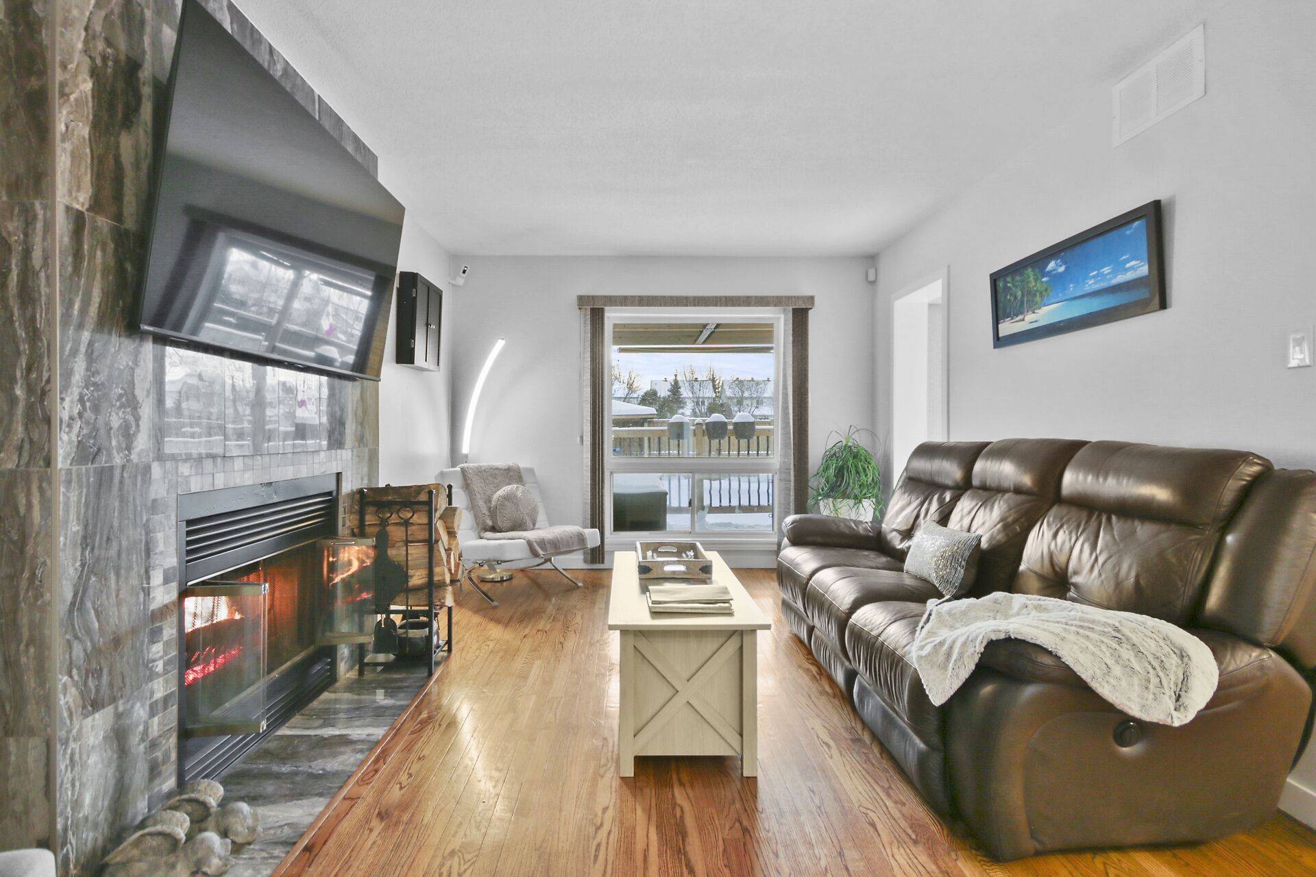 Barrhaven, ON K2J 3P7,52 Peacock CRES