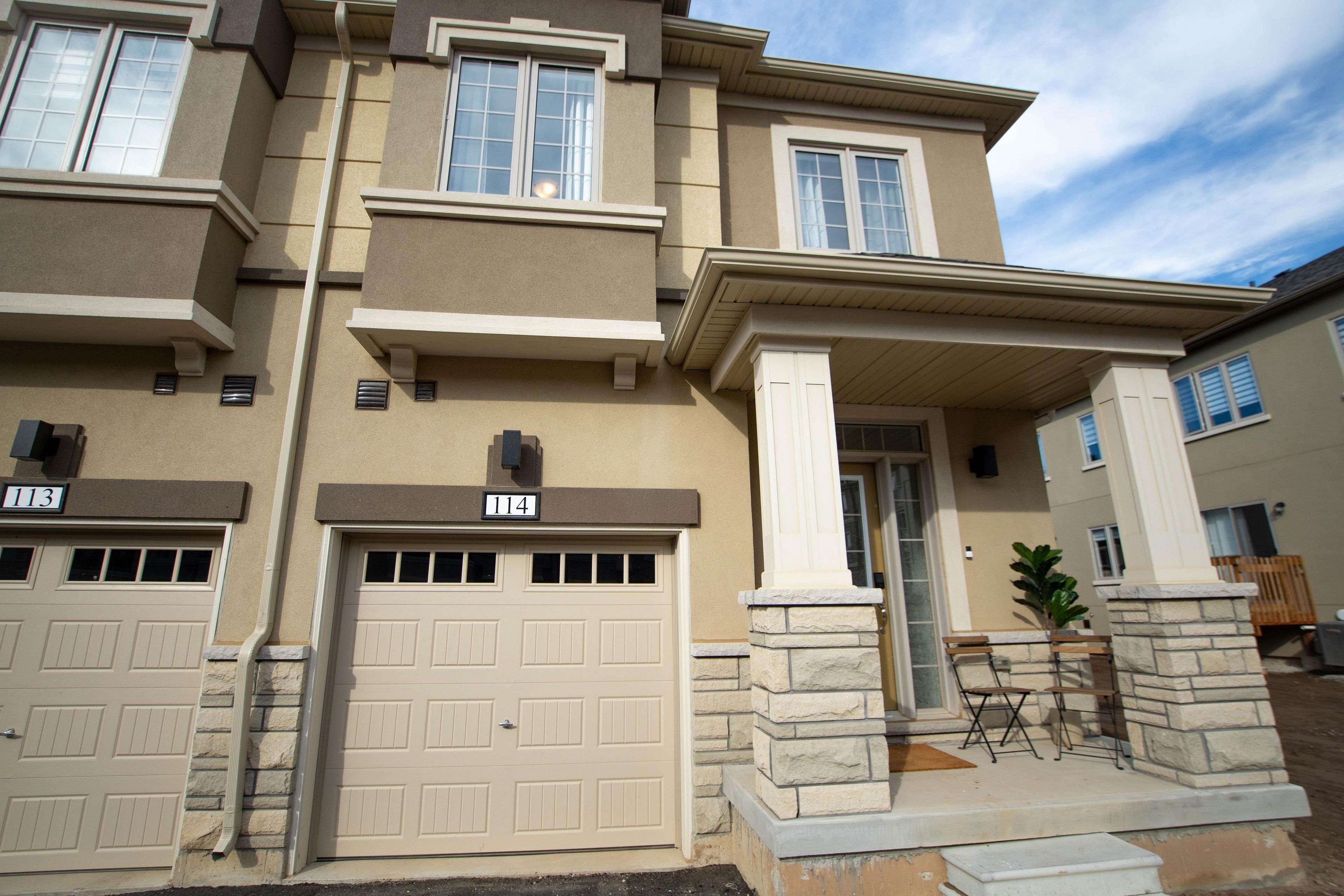 Hamilton, ON L9G 3K9,305 Garner RD W #114