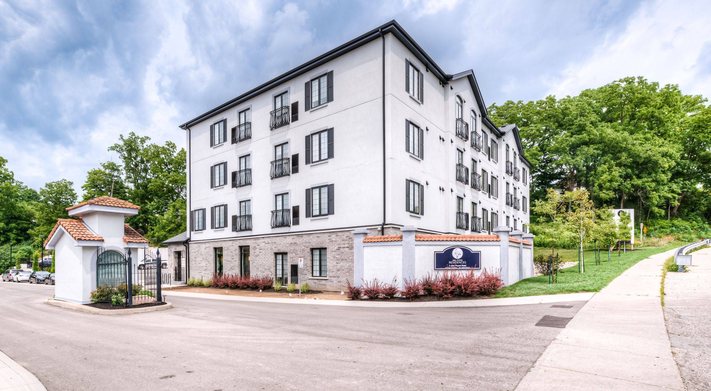 Tillsonburg, ON N4G 5X4,3 John Pound RD #409