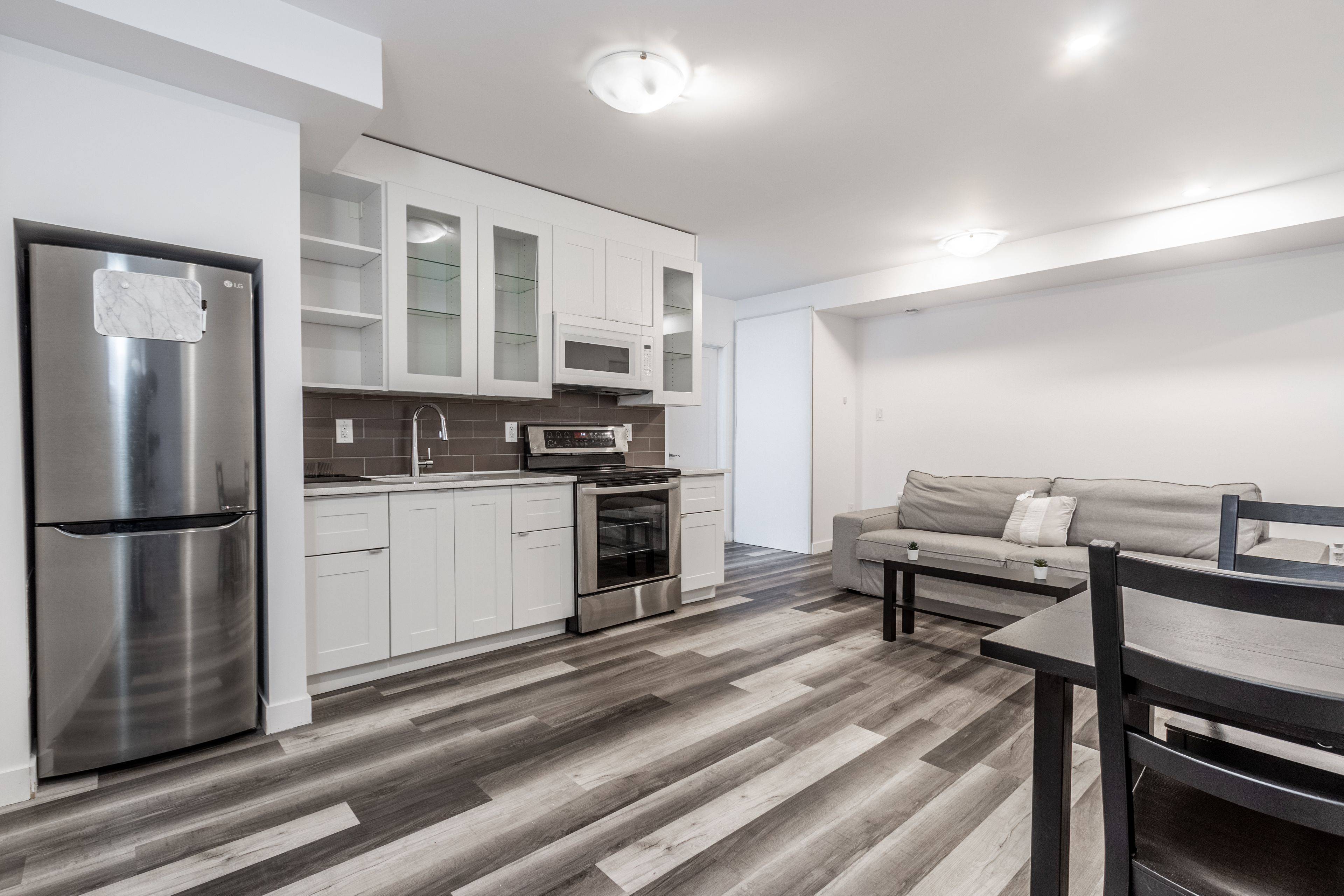 Britannia Heights - Queensway Terrace N And Area, ON K2B 5N5,865 Tavistock RD #B