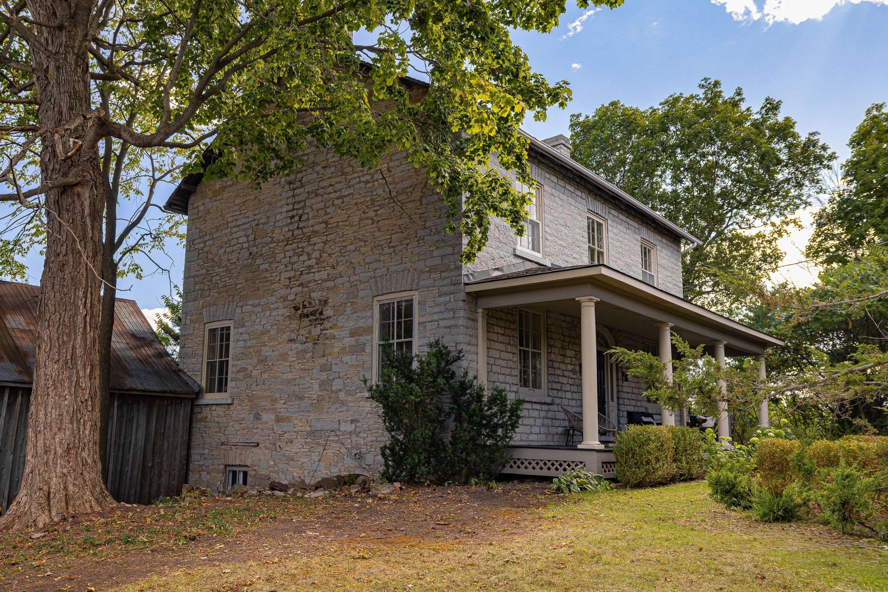 Kingston, ON K7L 4V1,1049 Highway 2 N/A E