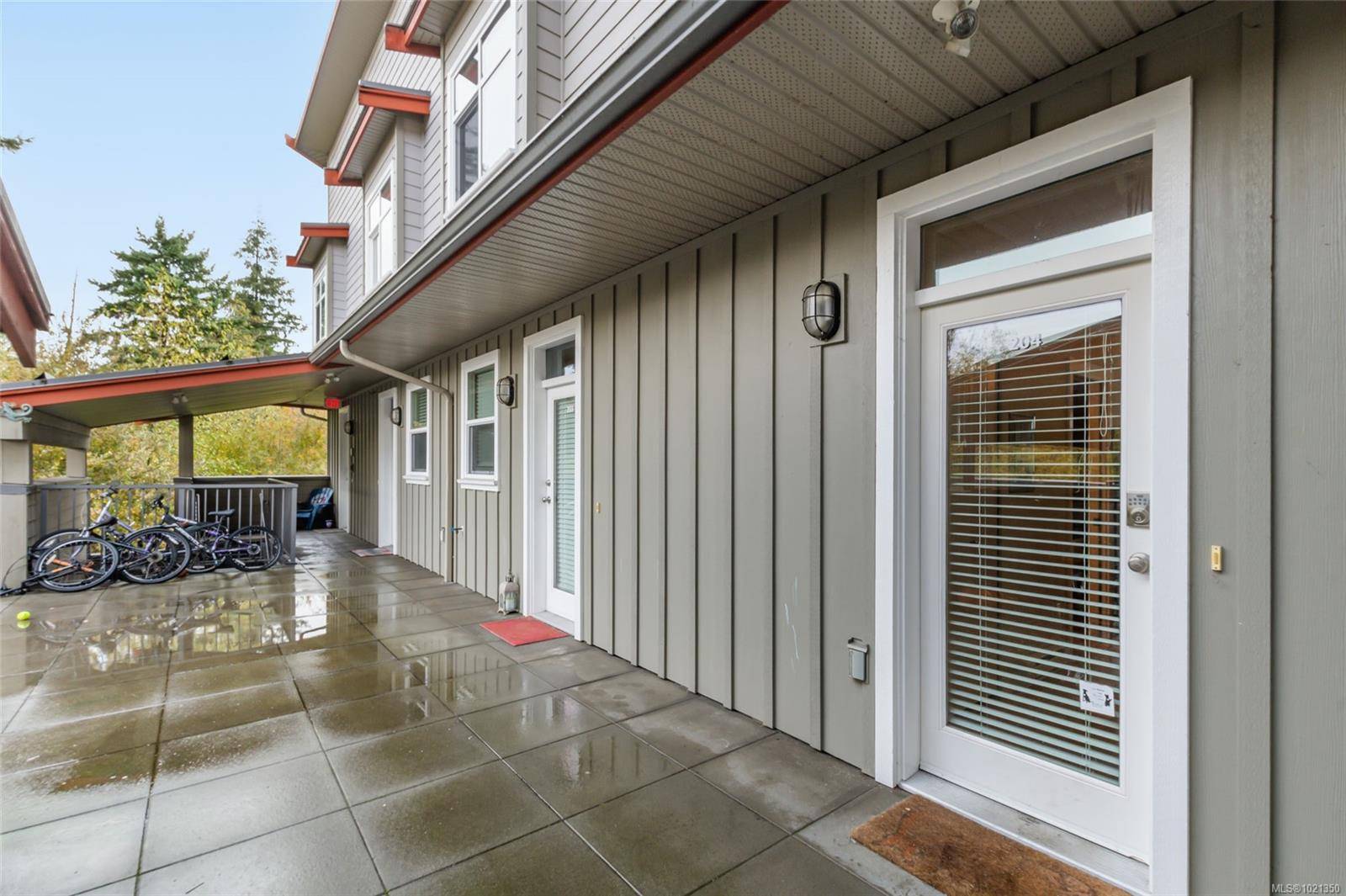 Nanaimo, BC V9T 2Z2,5170 Dunster Rd #204