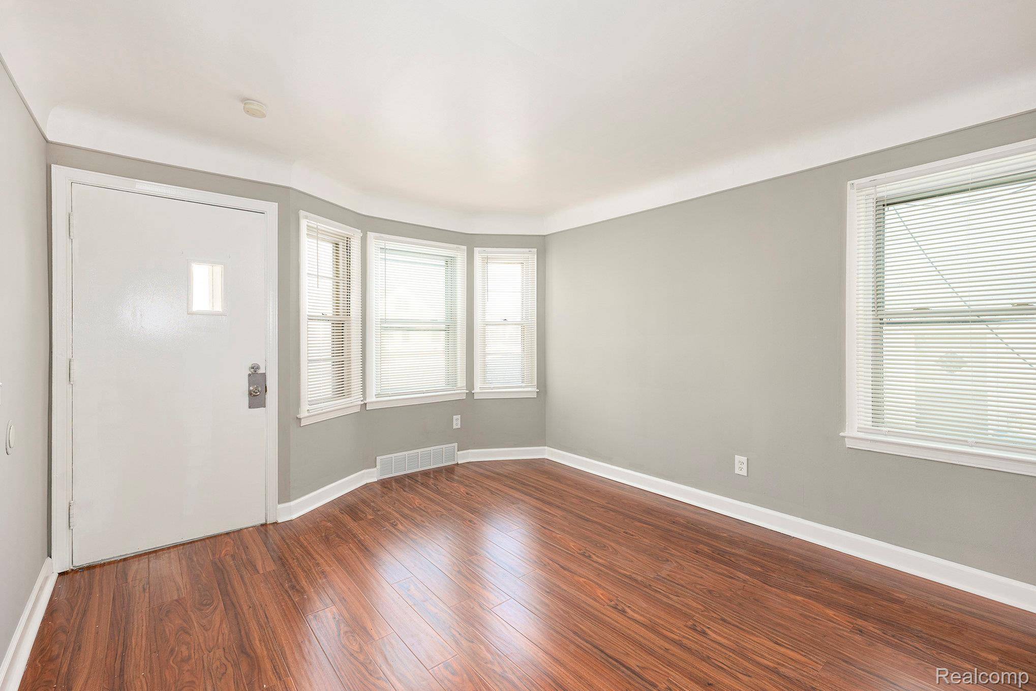 Eastpointe, MI 48021,17124 Toepfer DR