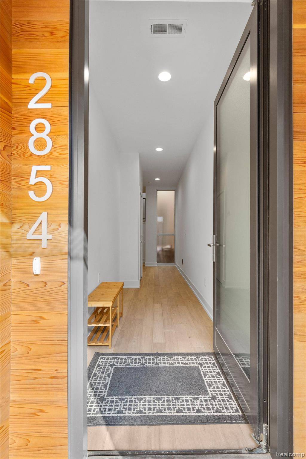 Detroit, MI 48201,2854 John R ST