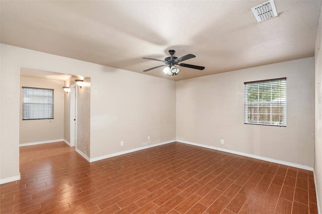 Fort Worth, TX 76116,8308 Doreen Avenue