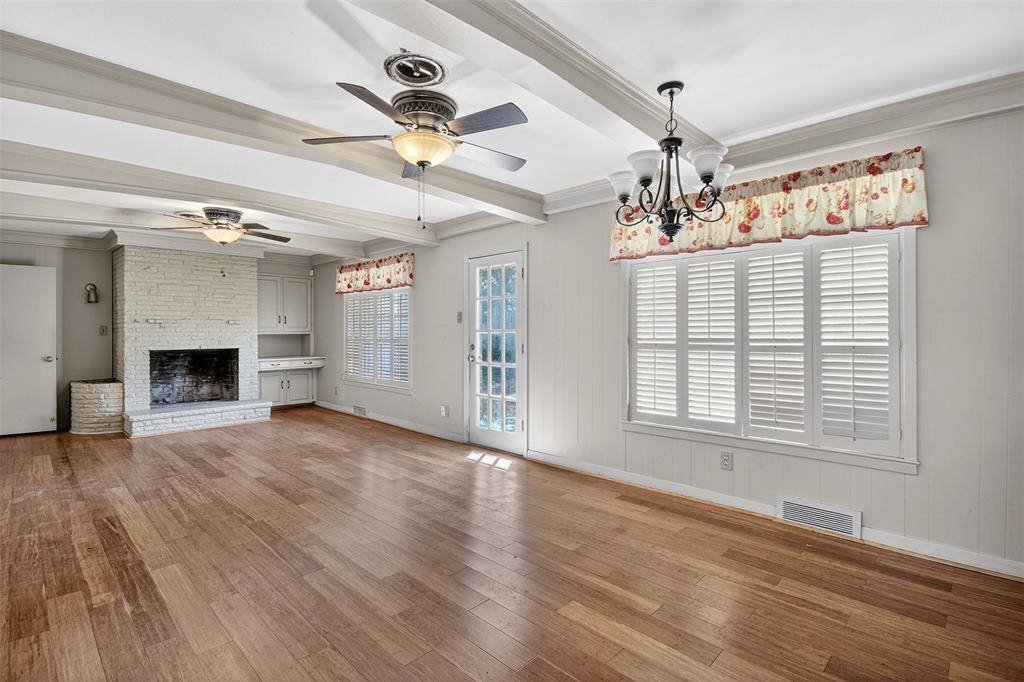 Dallas, TX 75230,6606 Royal Lane