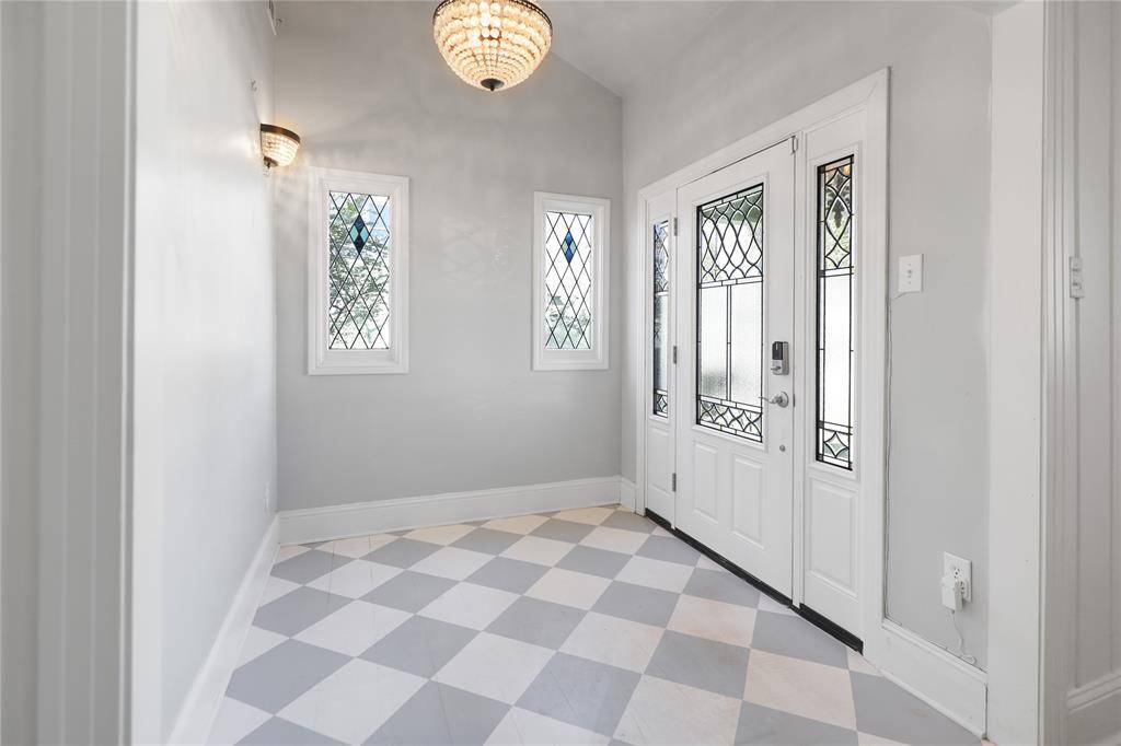 Mckinney, TX 75069,909 W Hunt Street