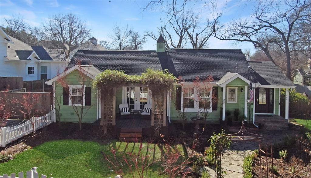 Mckinney, TX 75069,909 W Hunt Street