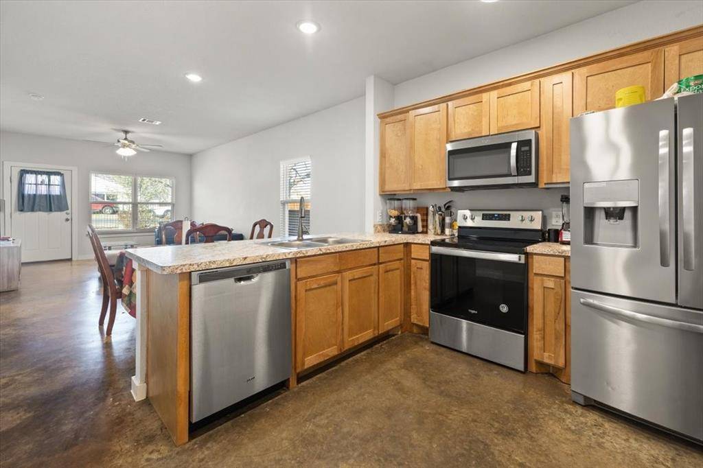 Alvarado, TX 76009,213 S Baugh Street