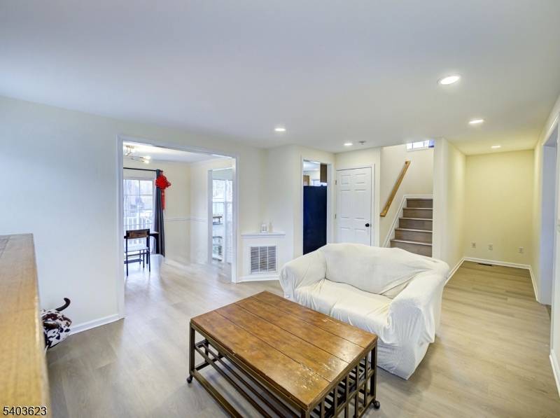 Highland Park Boro, NJ 08904,14 Amherst St