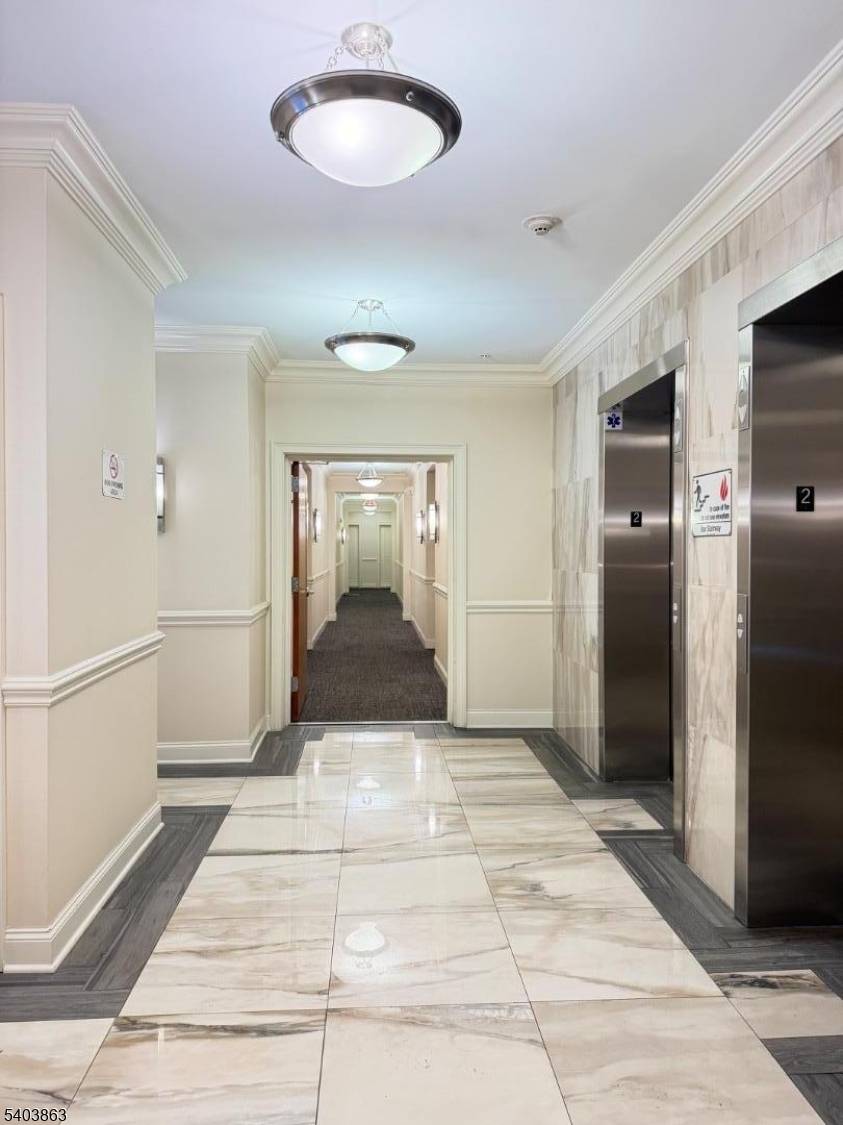 Linden City, NJ 07036,102 E Elizabeth Ave #207