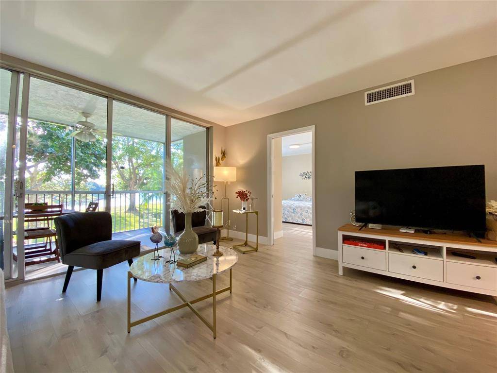 Pompano Beach, FL 33069,3010 N Course Dr #209