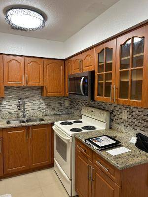 Lauderhill, FL 33313,5211 NW 16th St