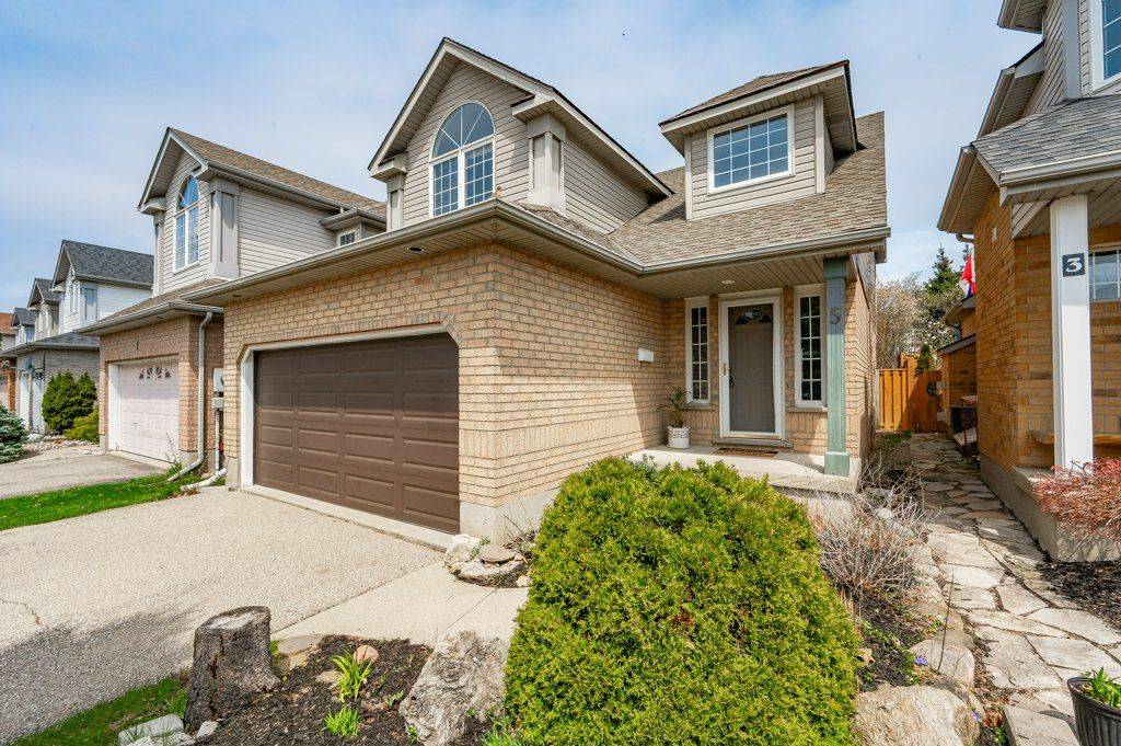Guelph, ON N1L 1J9,5 Camm CRES