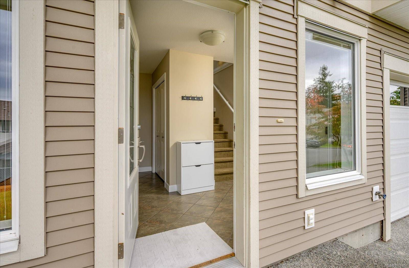 Nanaimo, BC V9R 0A4,839 Varsity Way #110