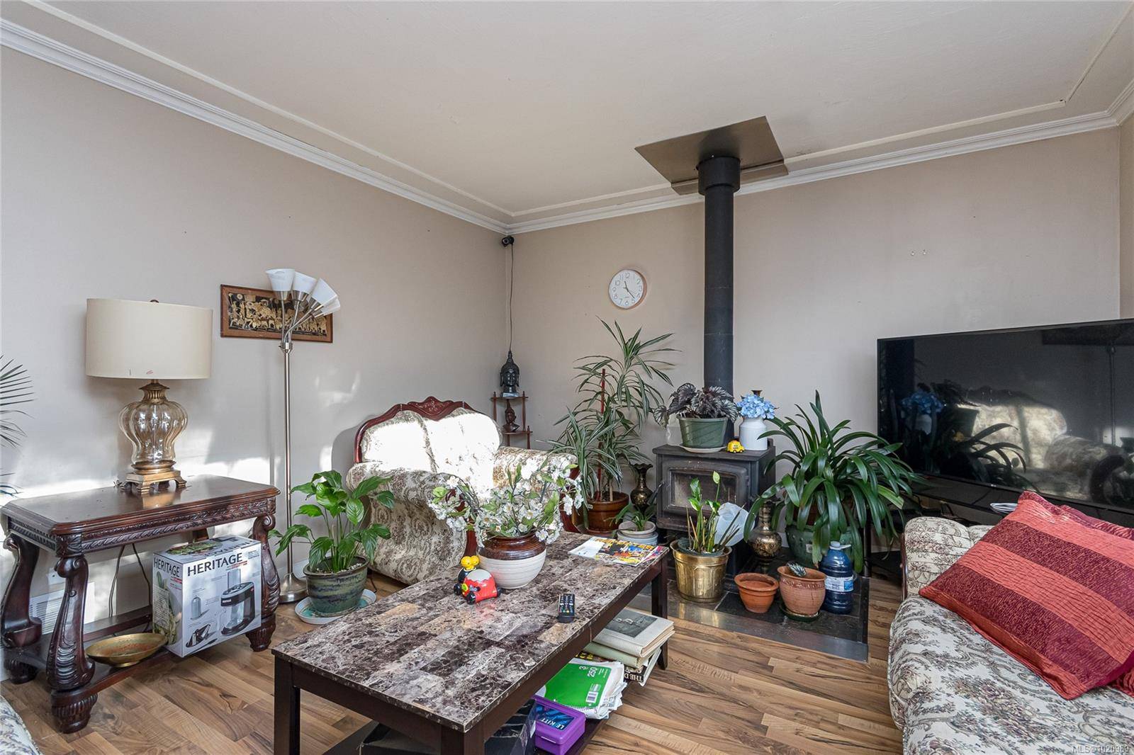 Langford, BC V9B 2T1,932 Bray Ave