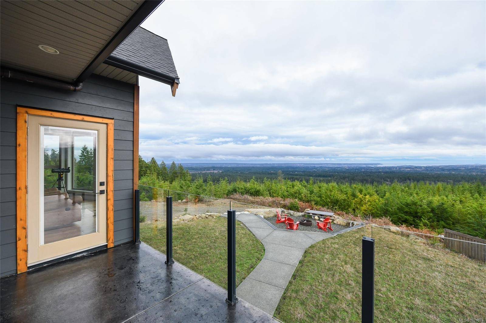 Courtenay, BC V9J 1L3,4777 Mystic Cove