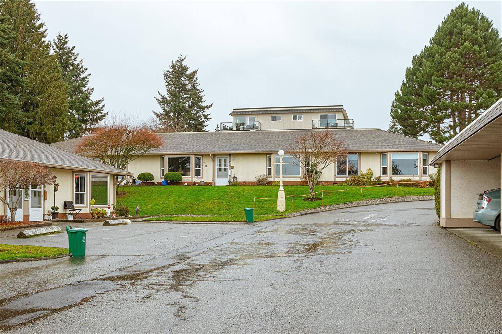 Parksville, BC V9P 1N4,100 Abbey Lane #14