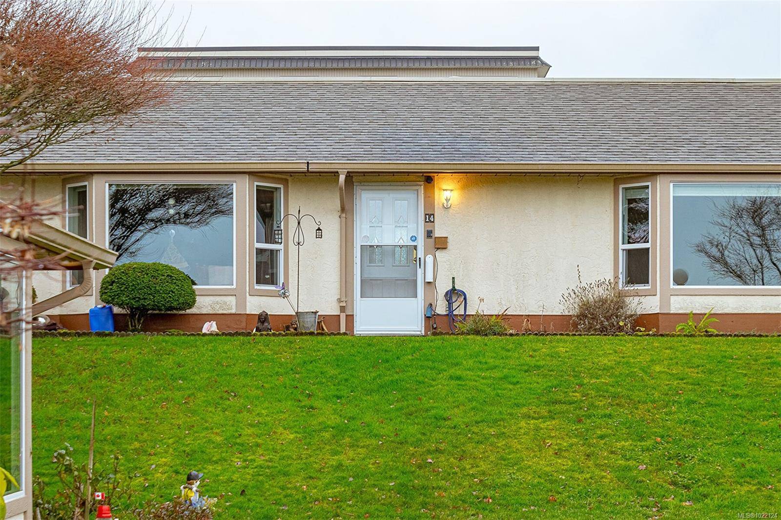 Parksville, BC V9P 1N4,100 Abbey Lane #14