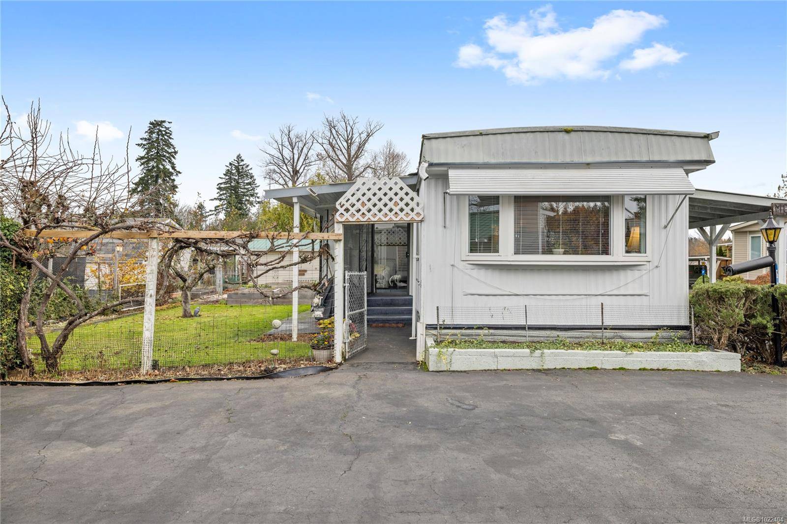 Parksville, BC V9P 1L4,394 Craig St #K