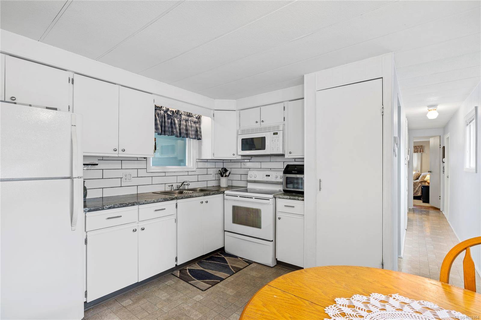 Parksville, BC V9P 1L4,394 Craig St #K