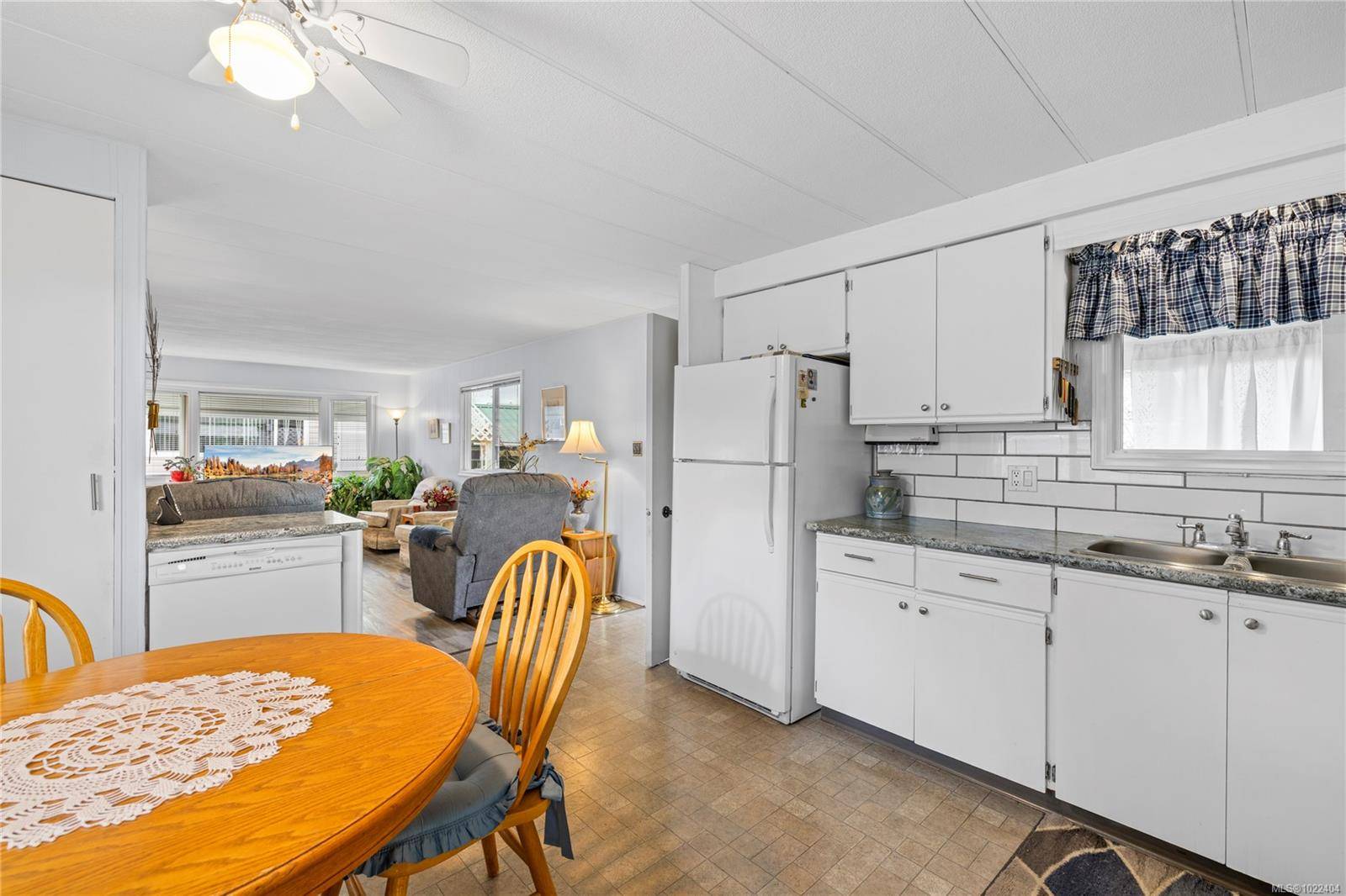 Parksville, BC V9P 1L4,394 Craig St #K