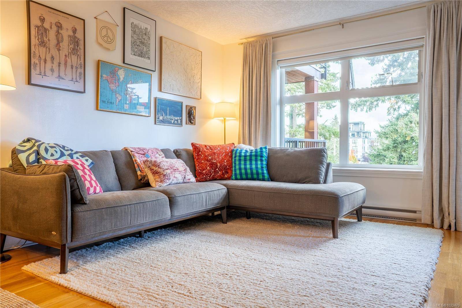 Langford, BC V9B 3V2,2717 Peatt Rd #306