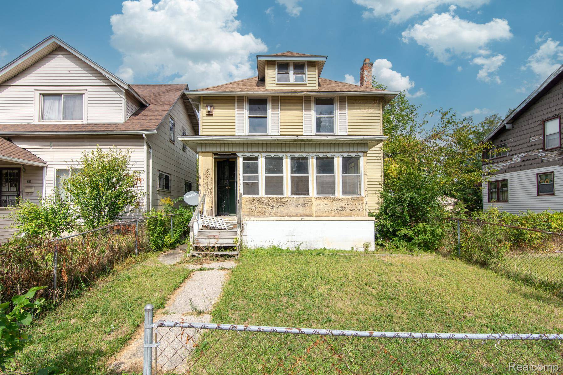 Detroit, MI 48215,326 Eastlawn ST