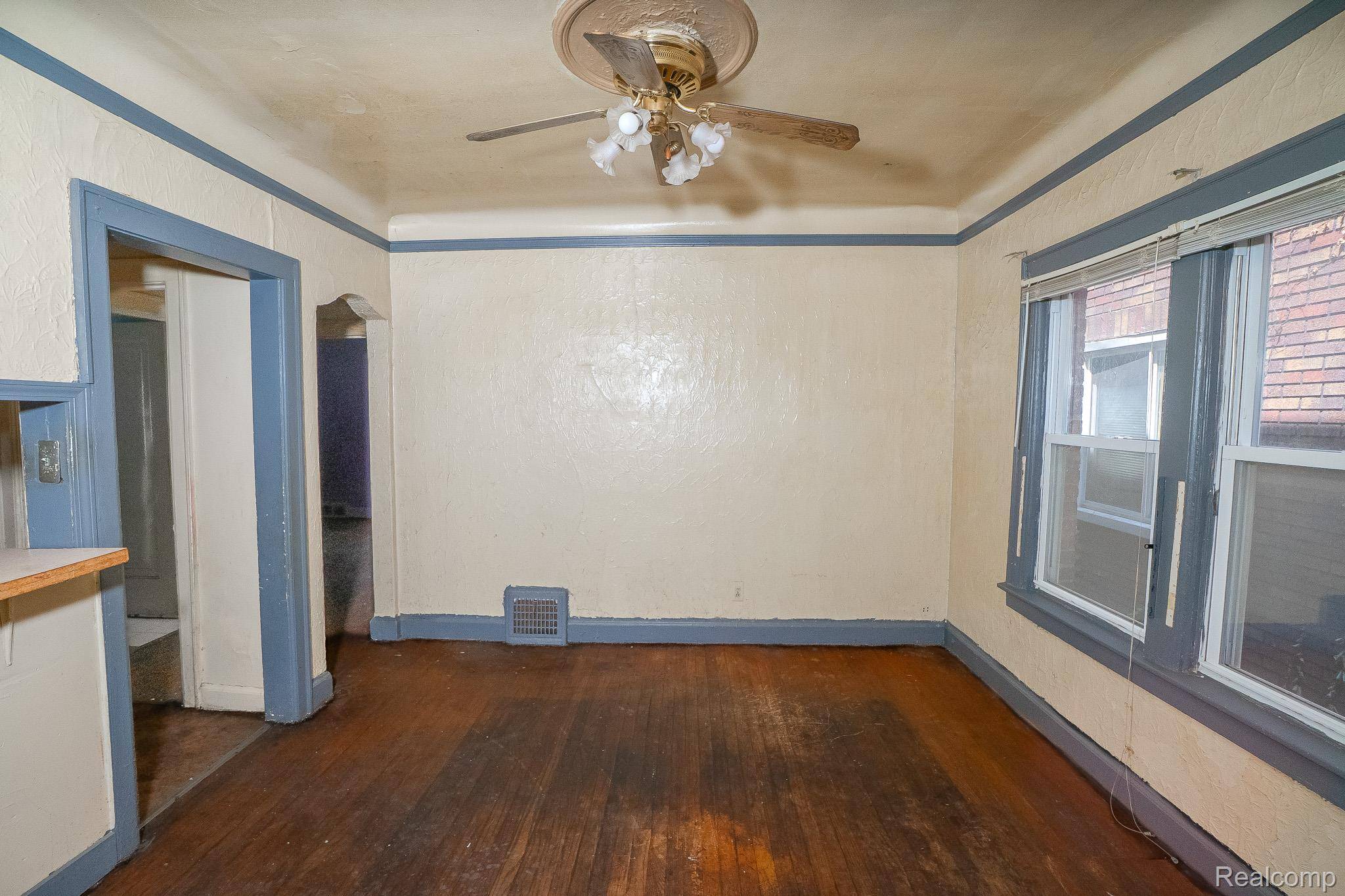 Detroit, MI 48238,15859 Cloverlawn ST