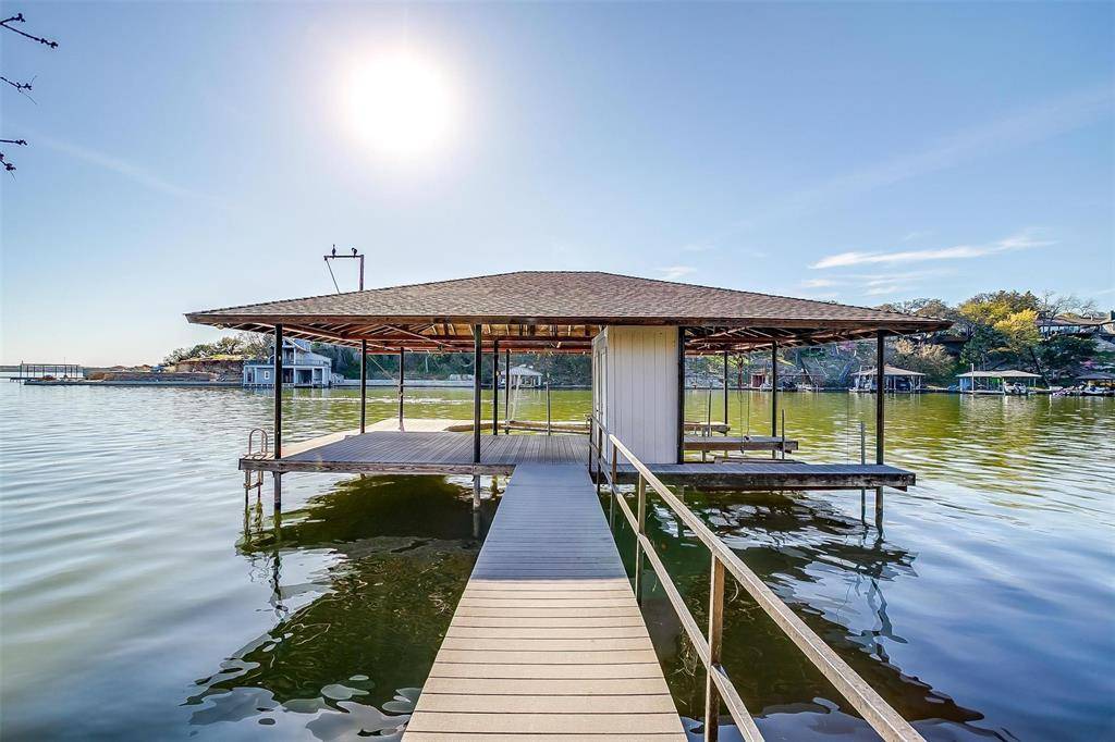 De Cordova, TX 76049,5010 Comanche Vista Court