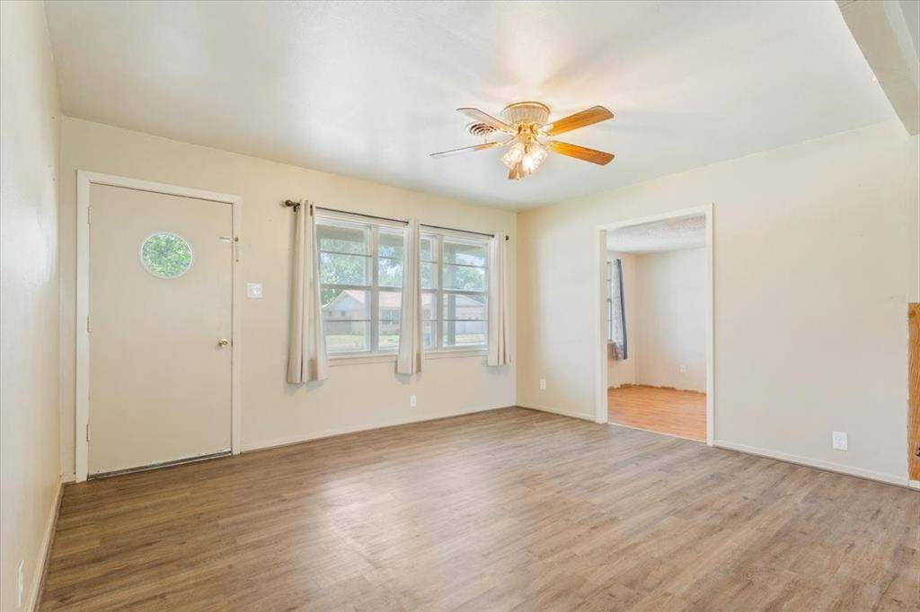 Mcgregor, TX 76657,104 Crockett Street