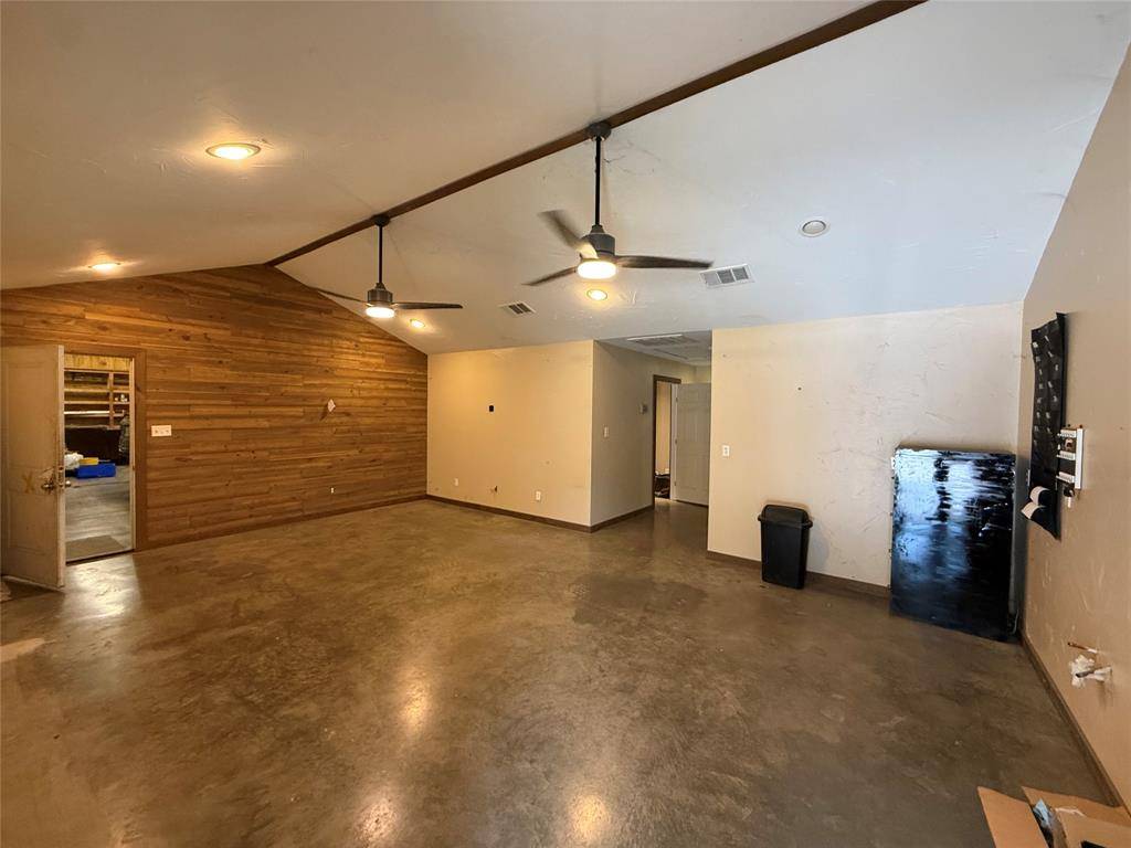 Quinlan, TX 75474,10015 Fm 751