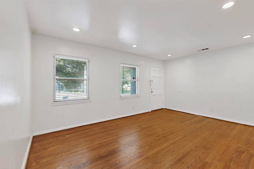 Dallas, TX 75224,2912 Shadow Wood Drive