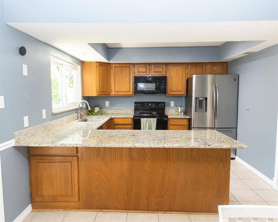 5000 Bama Drive, Arlington, TX 76017