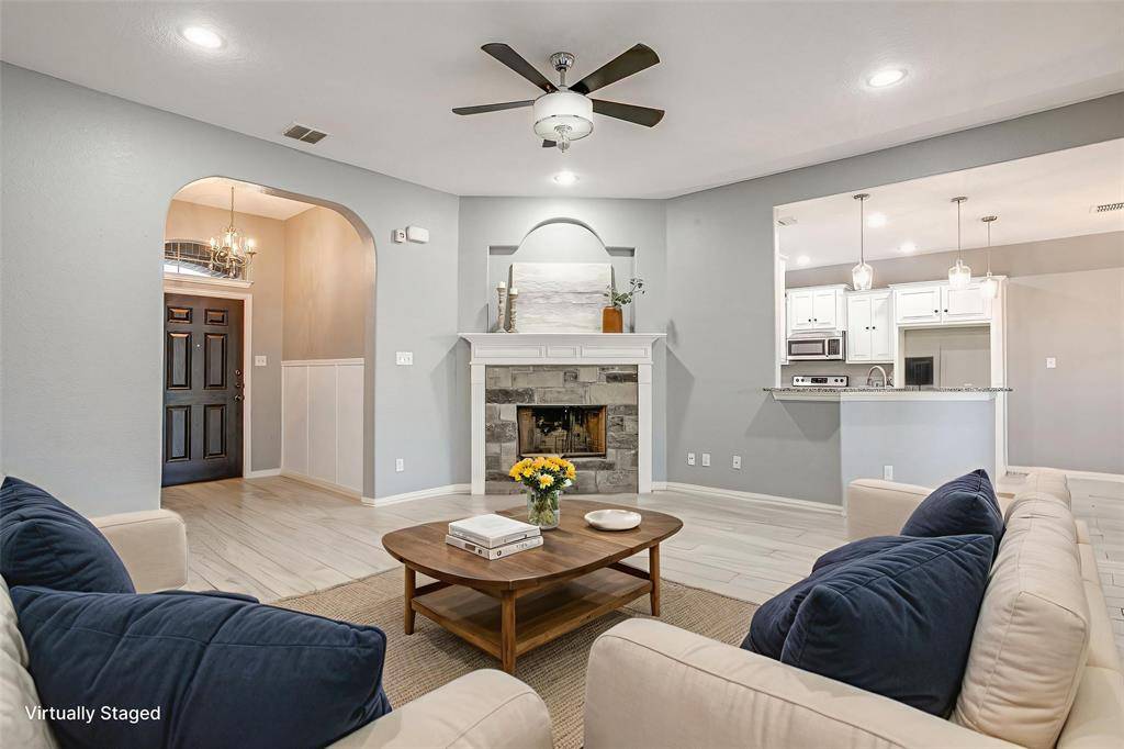 Burleson, TX 76028,621 Daniel Drive