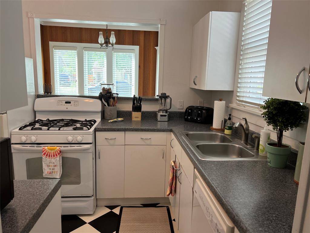 Fort Worth, TX 76109,3229 Waits Avenue