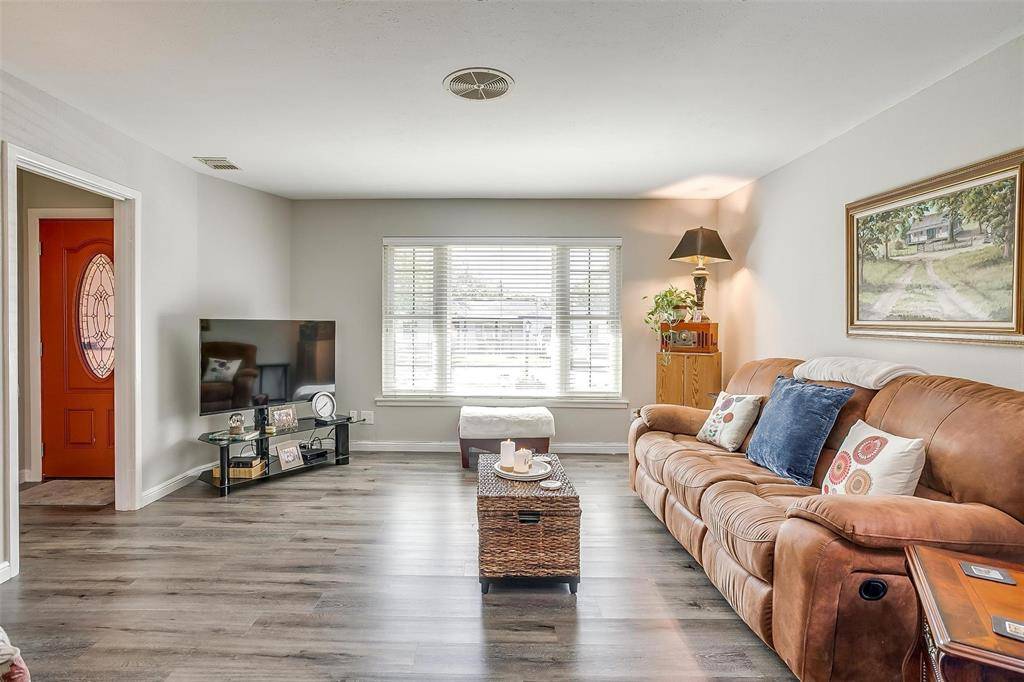 North Richland Hills, TX 76117,5805 Circular Drive