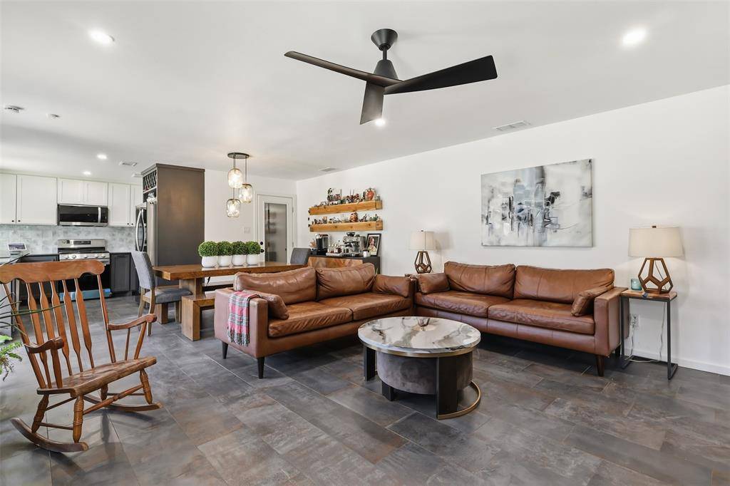 Desoto, TX 75115,403 Rickey Canyon Avenue