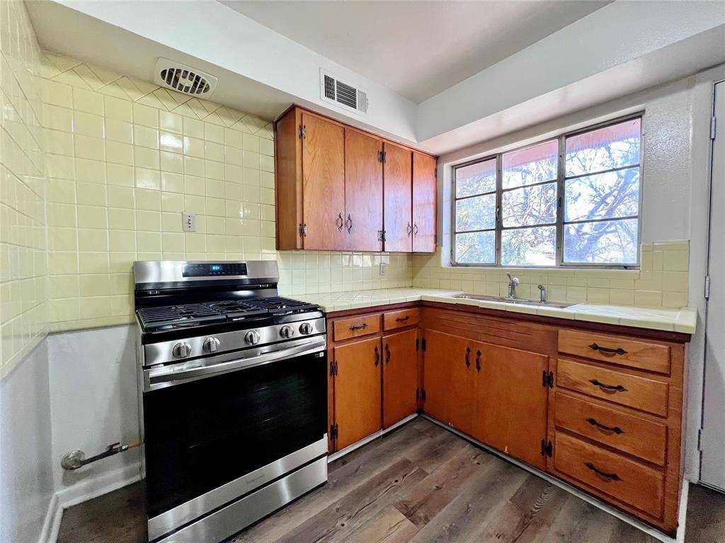 Dallas, TX 75224,3423 E Perryton Drive