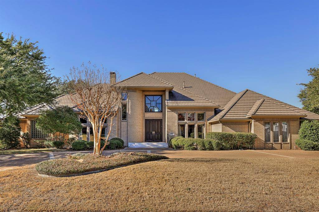 Fort Worth, TX 76132,5916 Forest Highlands Drive