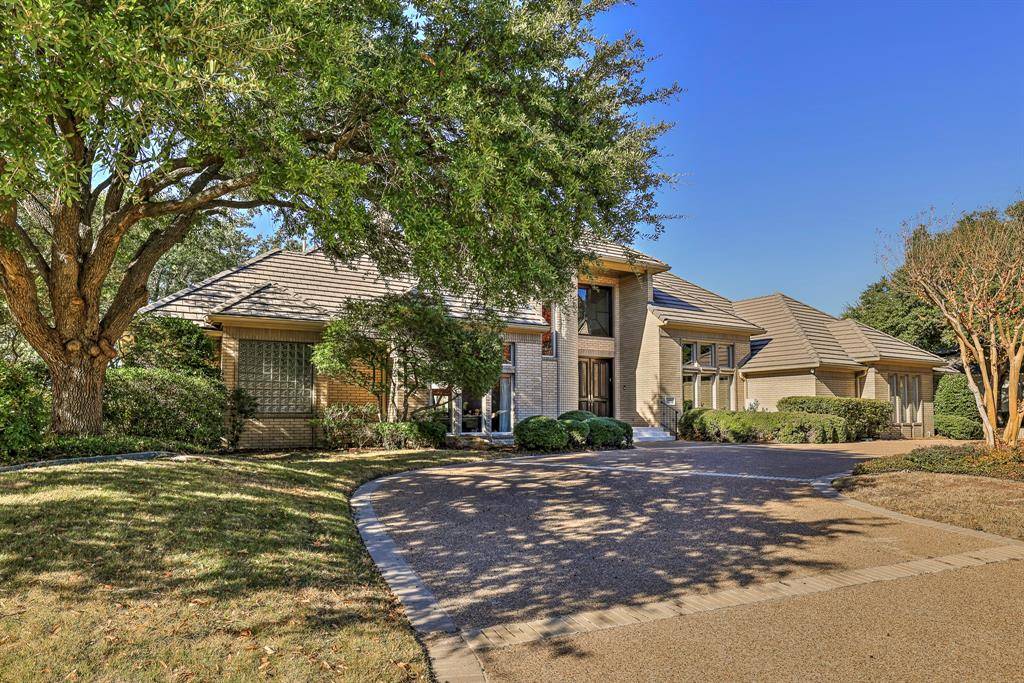 Fort Worth, TX 76132,5916 Forest Highlands Drive